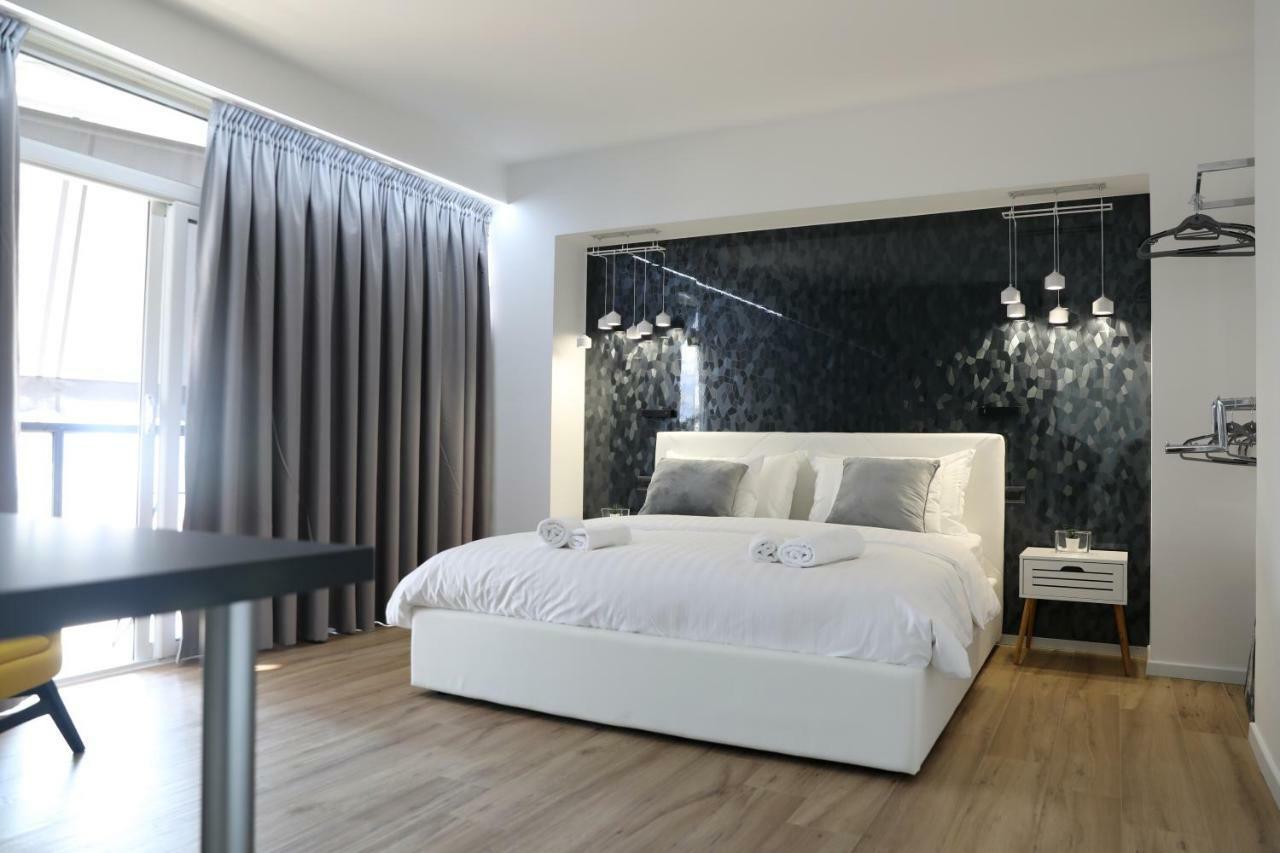 Tiranatop Suites 3 1000 Ft2 المظهر الخارجي الصورة